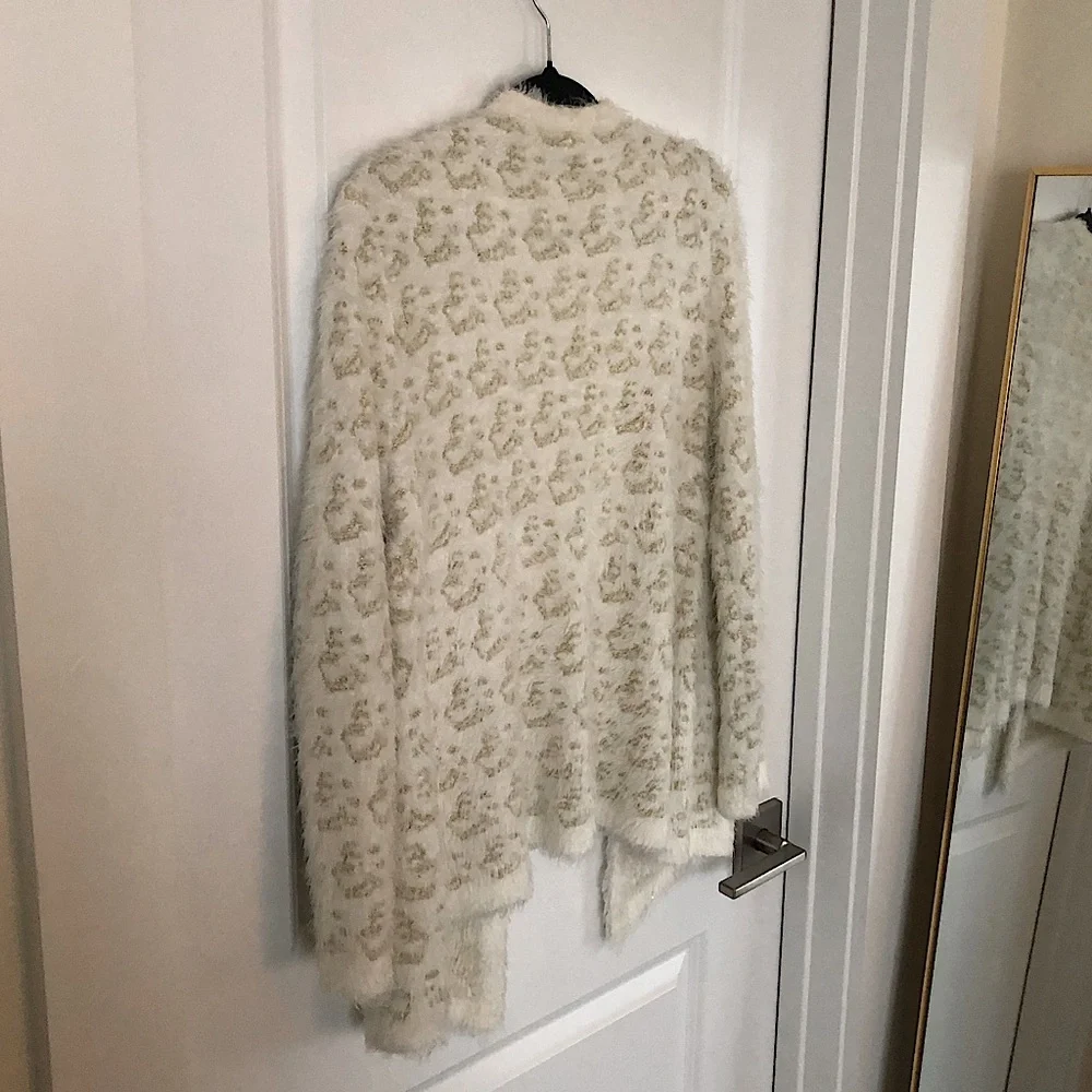 Anthropologie Raga Cassidy Eyelash Cardigan - Picture 7 of 8